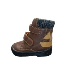   Szupinált szőrmés bakancs   barna box hajós fiú   díszítéssel  méret 22, 