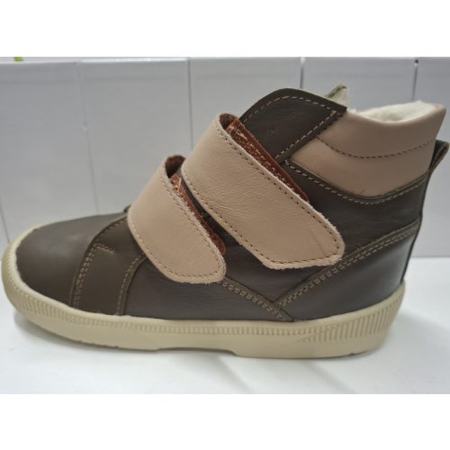 S23  keki - bézs  box SZUPINALT  szőrmés  fiú   bakancs  , méret 34