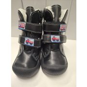 S27 tűzoltó  díszítéssel  feketebox szőrmés  uniszex   bakancs  , méret 21, 22