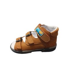   Normál forma talpas  Maus k4  camel mixer autós   talpú fiú  szandál 